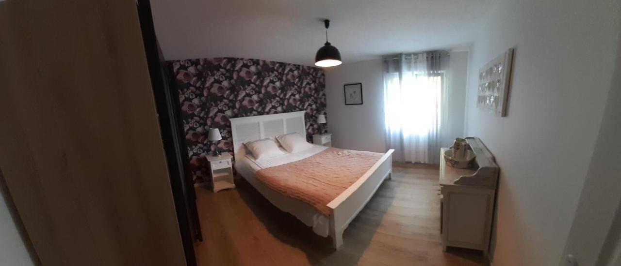 Adorable Maison D'Hotes Bordee D'Etangs Au Calme. Grandcourt  エクステリア 写真